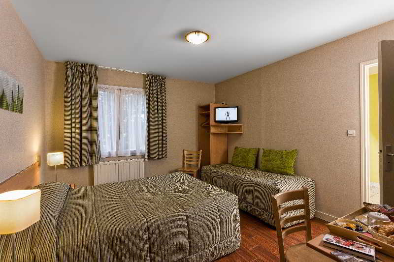 The Originals City, Hotel La Saulaie, Saumur Ouest ดูเอ-ลา-ฟงแตน ภายนอก รูปภาพ