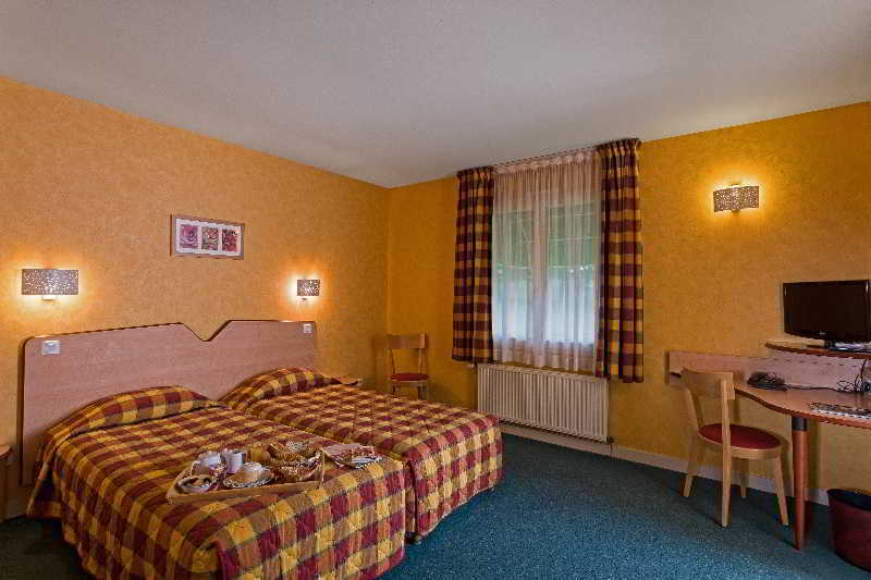The Originals City, Hotel La Saulaie, Saumur Ouest ดูเอ-ลา-ฟงแตน ภายนอก รูปภาพ