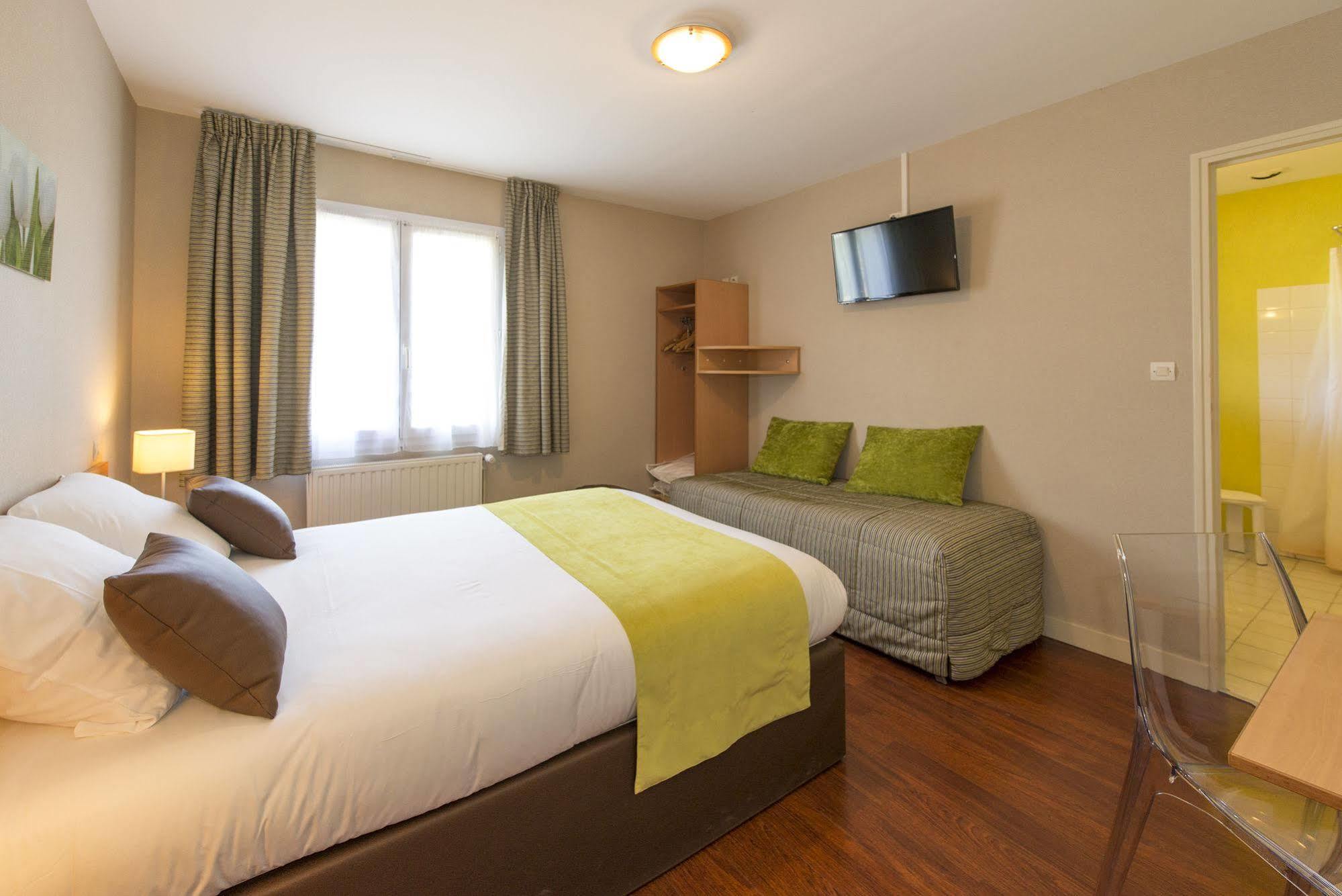 The Originals City, Hotel La Saulaie, Saumur Ouest ดูเอ-ลา-ฟงแตน ภายนอก รูปภาพ