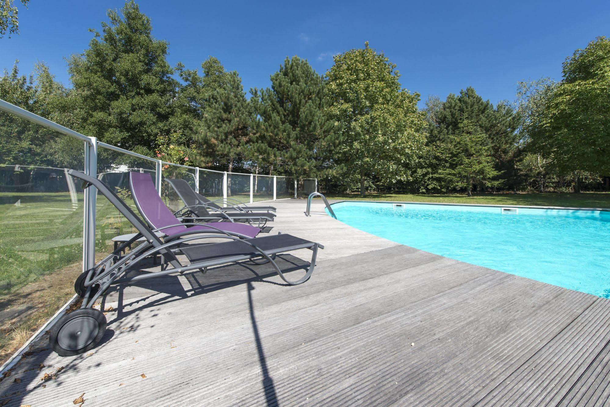The Originals City, Hotel La Saulaie, Saumur Ouest ดูเอ-ลา-ฟงแตน ภายนอก รูปภาพ